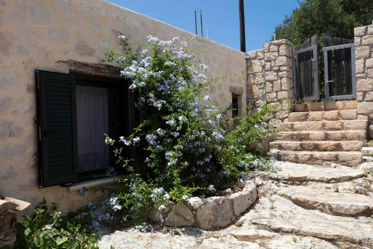 Anemos ξενώνας Κορίθι Εξωτερικό φωτογραφία